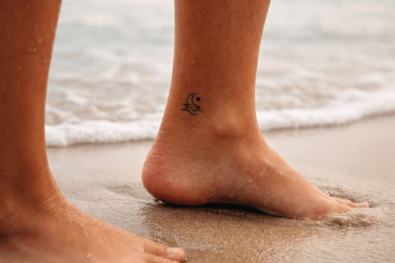 Tatouage cheville pour femme